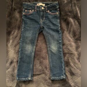 Levi’s 711  2T